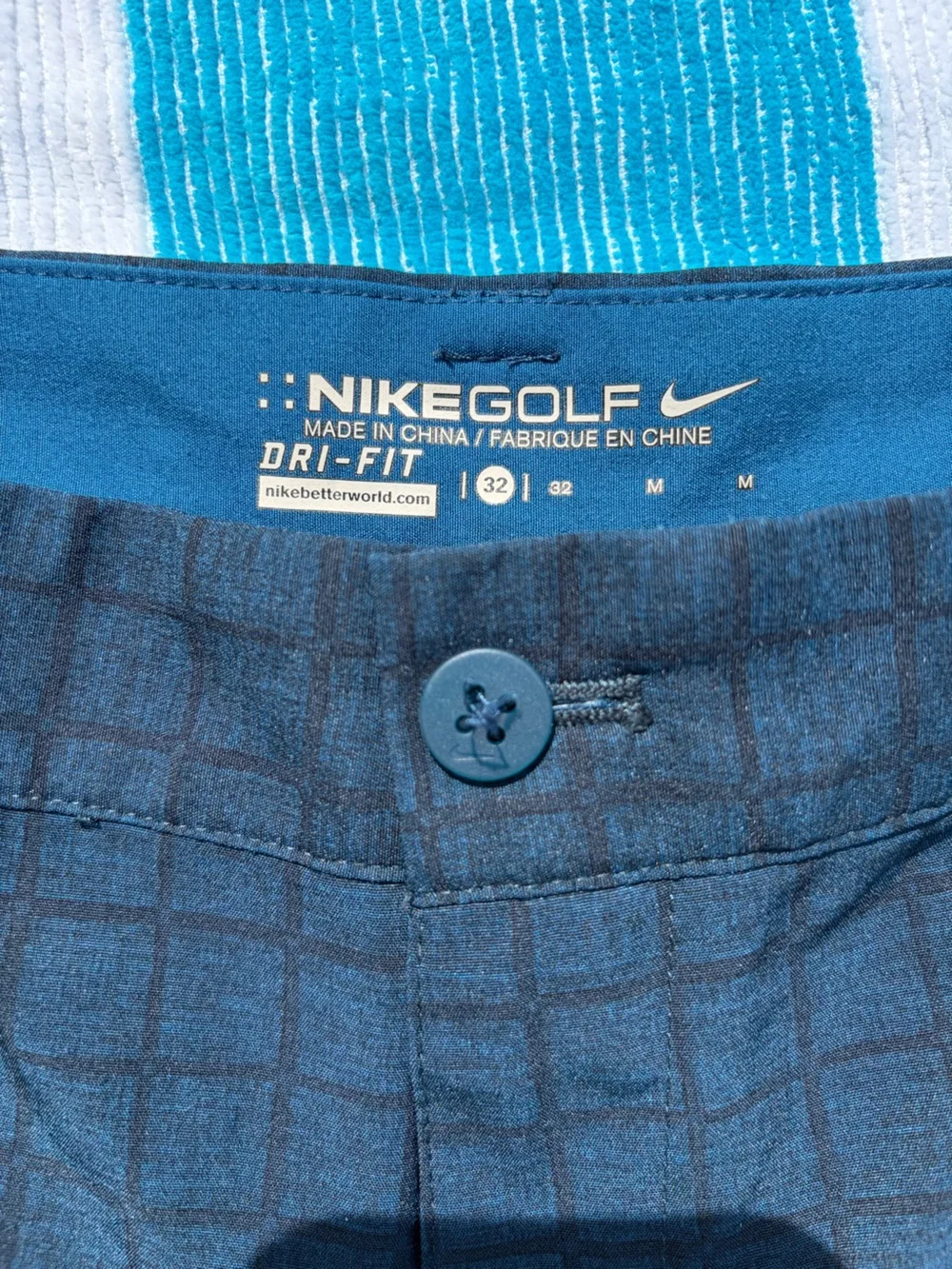 Nike Golf Dri-Fit  Men's Blue Athletic Shorts size 32 Waist Like New - Picture 3 of 5